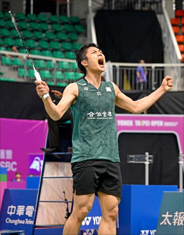 星迹 ｜ 周继红的“黑与白”：铁腕治军开除田亮，却公开维护郭晶晶.