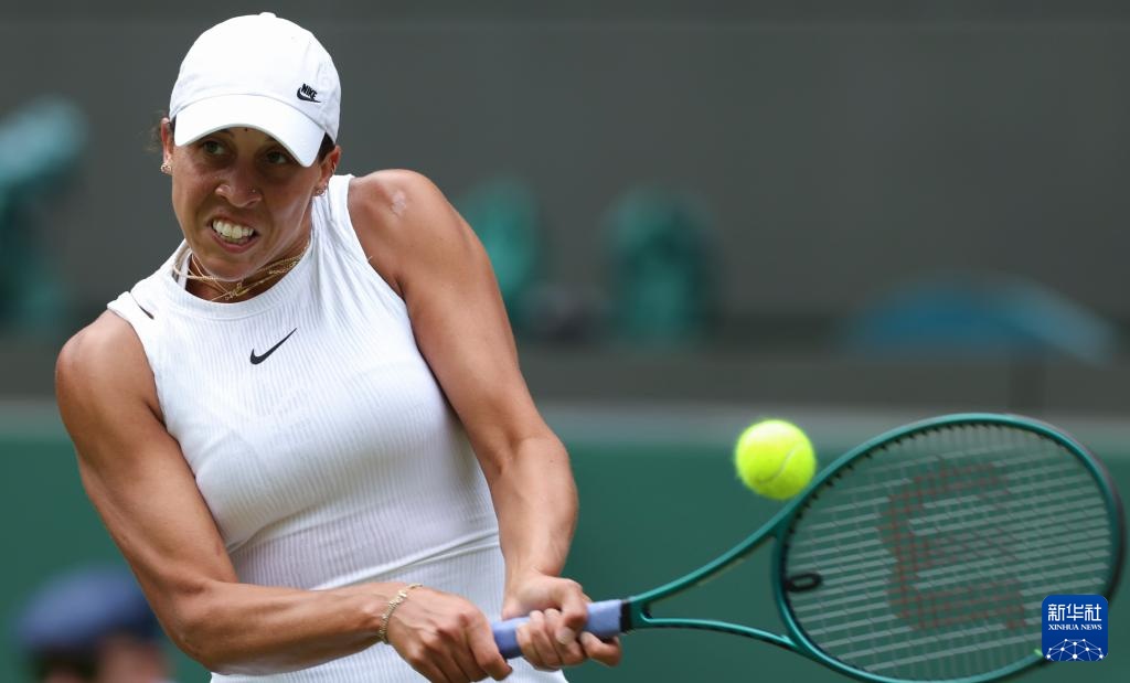 的机敏救球 的机敏救球