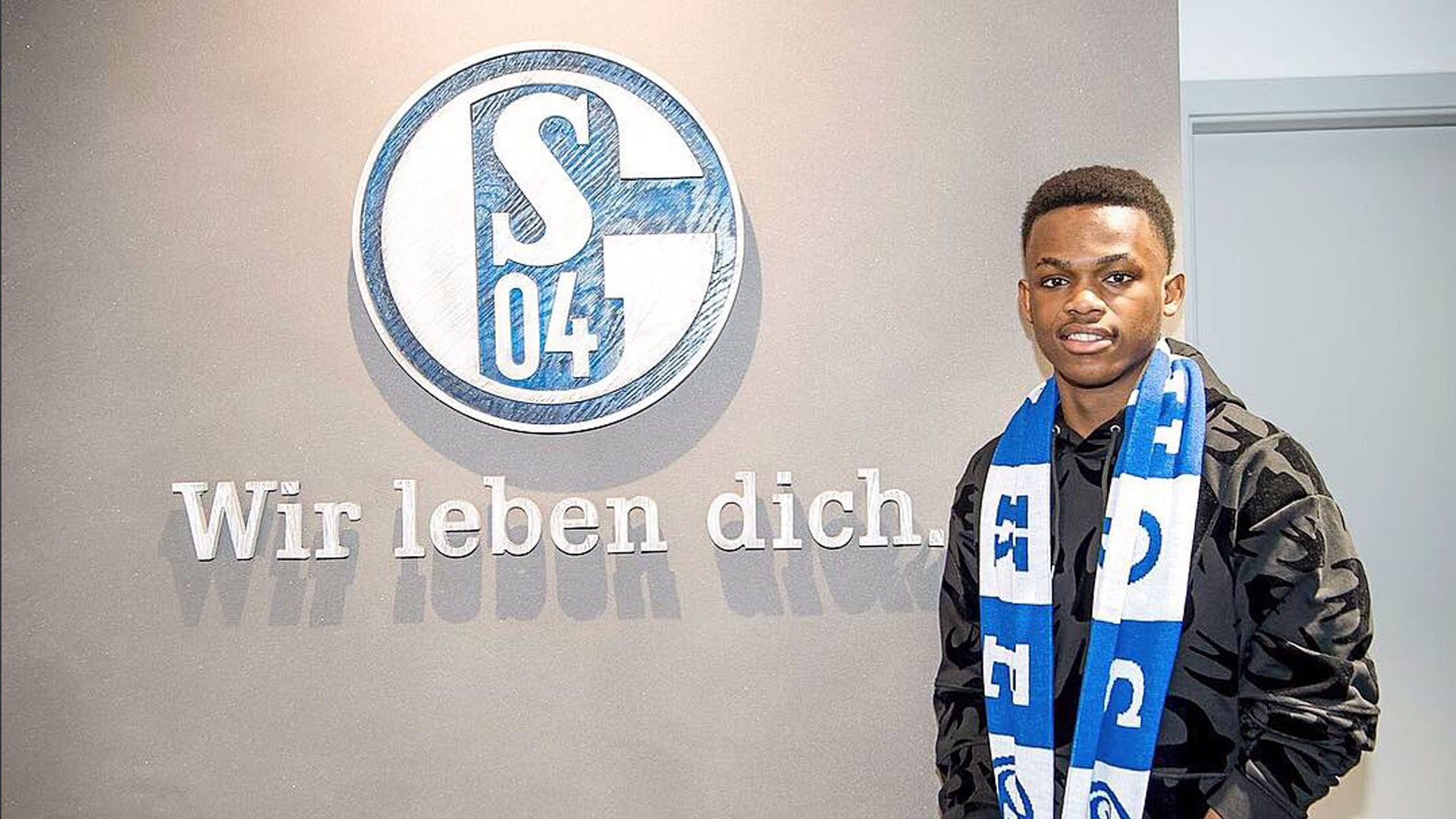 更是蓝军新 更是蓝军新