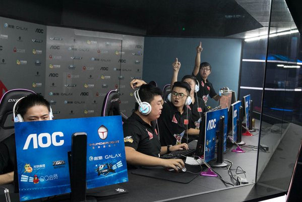 的顶薪合同 的顶薪合同