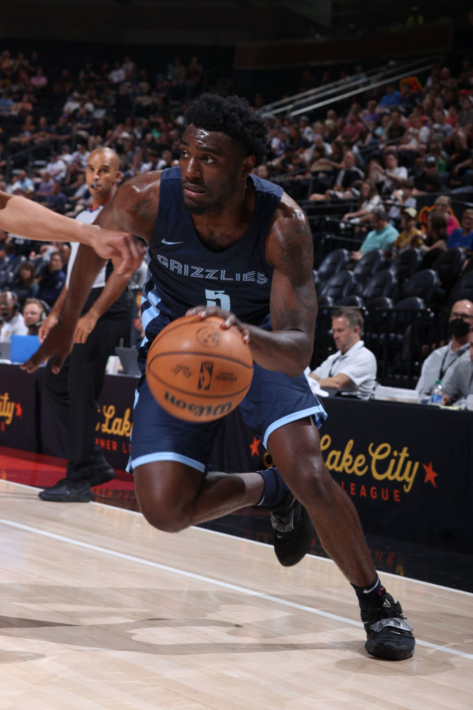 某职业俱乐 某职业俱乐